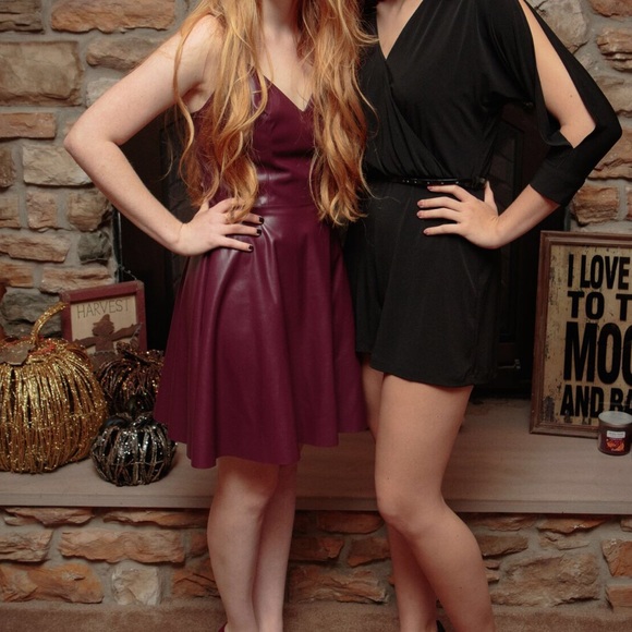 Faux leather burgundy dress - Picture 3 of 6